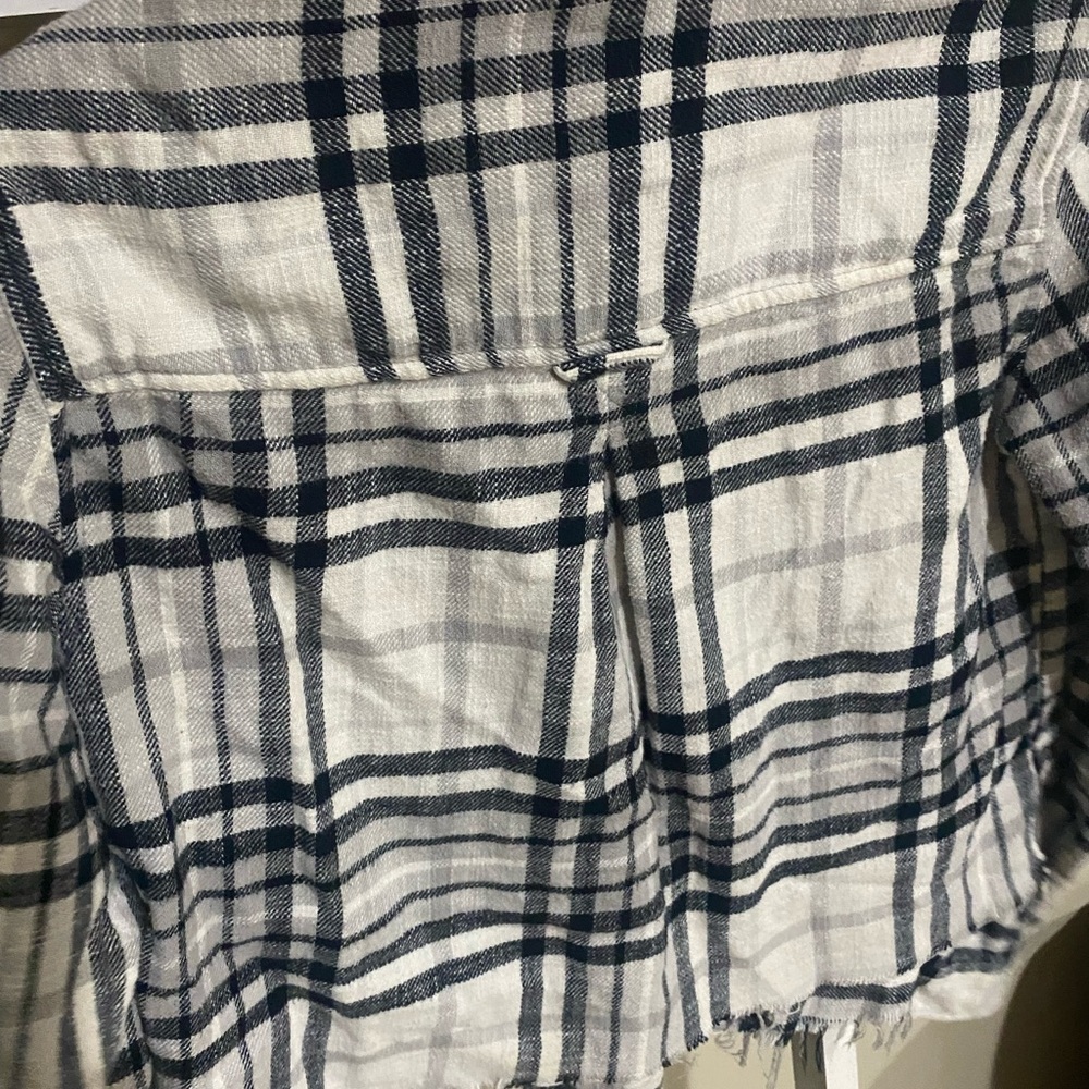 American Eagle Outfitters Black and White Plaid Shirt- boyfriend shirt- SZ S - Picture 3 of 3